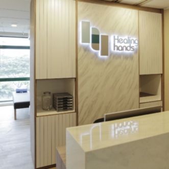Luxurious clinic counter design