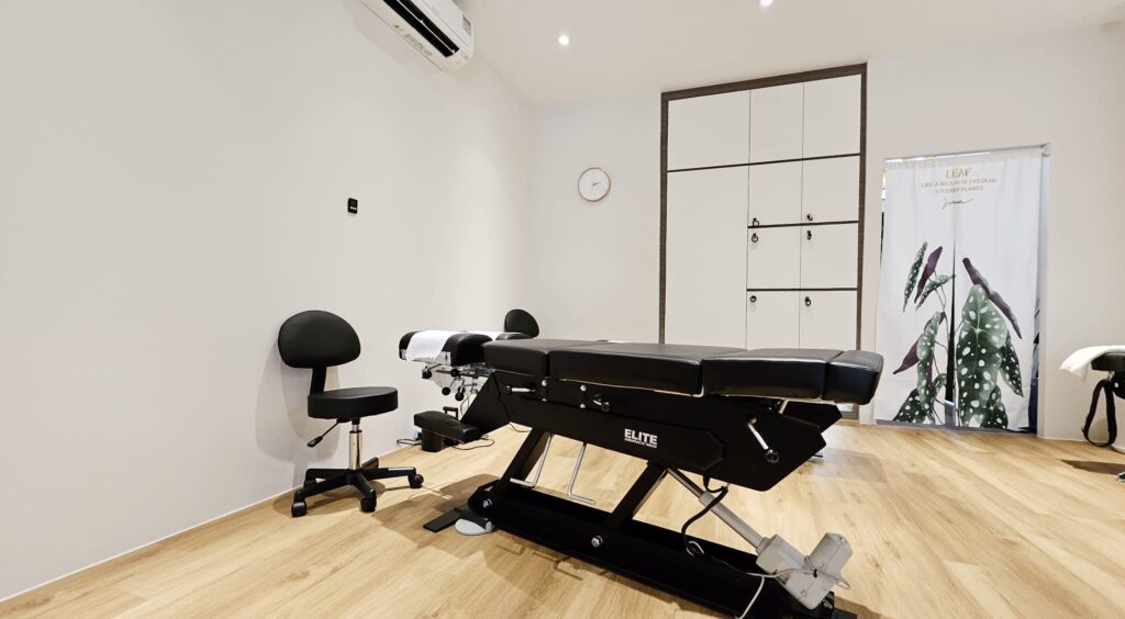 hougang clinic chiropractic adjustment bed